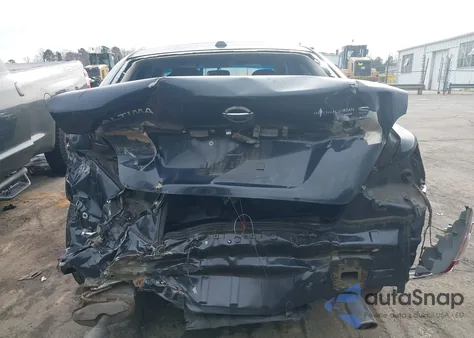 2015 Nissan Altima 2.5 S z USA, uszkodzony, nr VIN 1N4AL3AP5FN326967